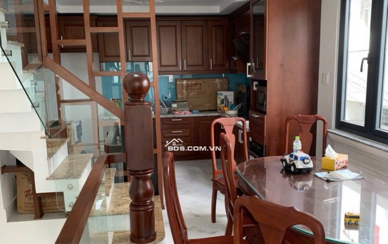 Bán nhà Lô góc HXH 5m đường Trường Chinh P.14 Tân Bình 48m2 5 Tầng 4PN. Chỉ 10.5 Tỷ còn TL với chủ.